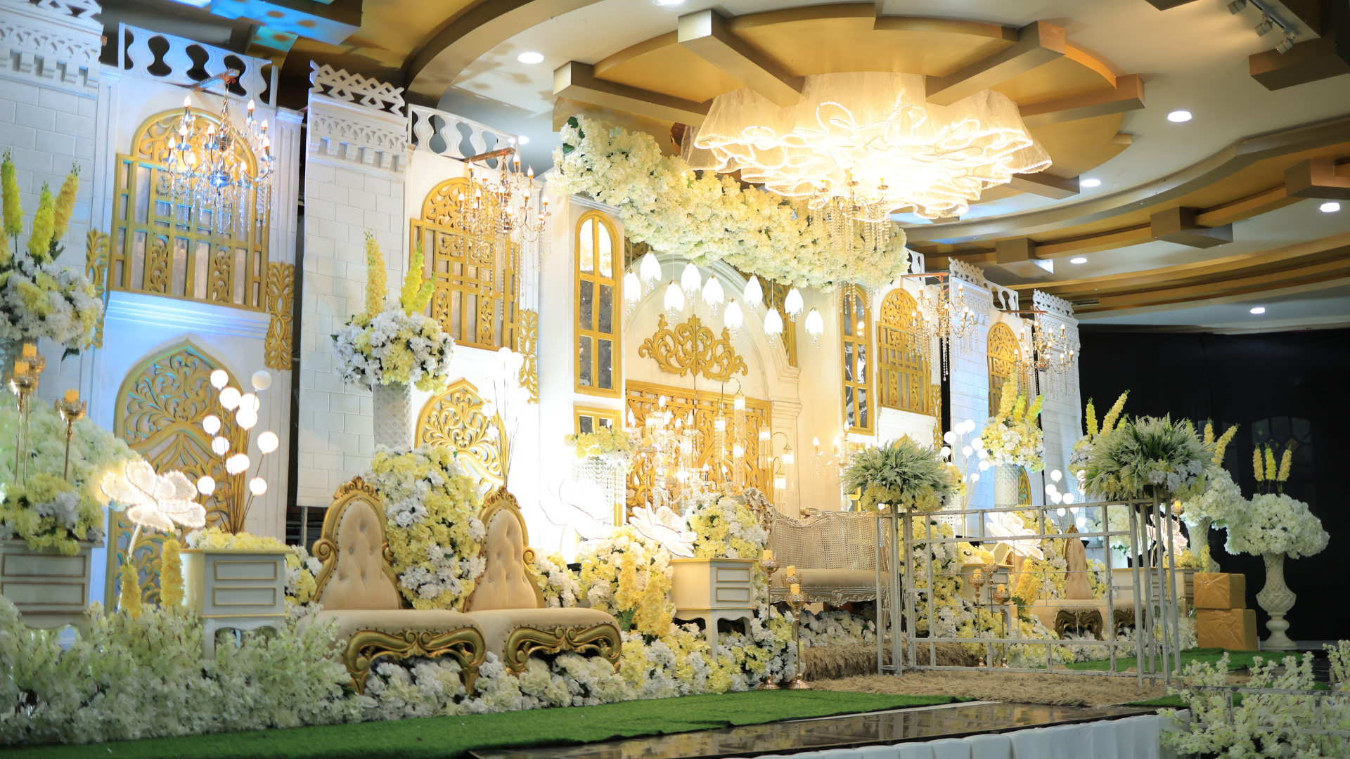 WoodCraft Decor marble wedding stage Riyadh